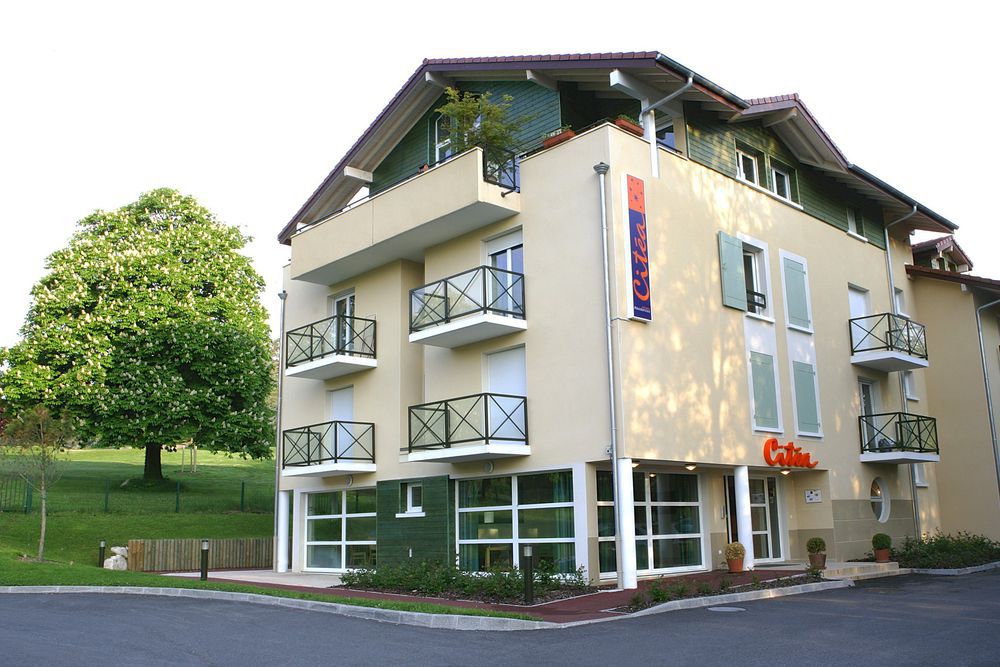 Zenitude Hotel-Residences L'Oree Du Parc Дивон-Ле-Бэн Экстерьер фото